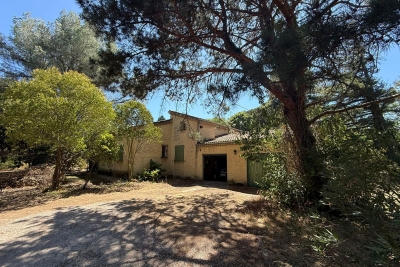 Maison &agrave; vendre &agrave; AVIGNON Grillon - 7 pi&egrave;ces - 210 m&sup2; 