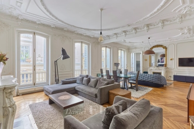 Appartement &agrave; louer &agrave; PARIS 8EME  - 5 pi&egrave;ces - 160 m&sup2; 