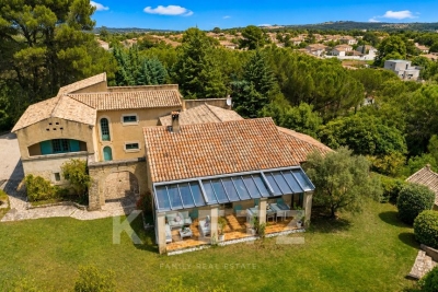 Maison &agrave; vendre &agrave; Laudun-l'Ardoise  - 8 pi&egrave;ces 350 m&sup2; 