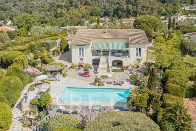Maison &agrave; vendre &agrave; La Roquette-sur-Siagne  - 6 pi&egrave;ces 220 m&sup2; 