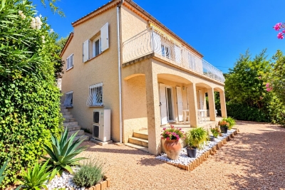 Maison &agrave; vendre &agrave; ST-JEANNET  - 7 pi&egrave;ces - 152 m&sup2; 