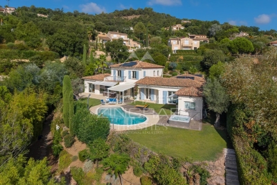 Maison &agrave; vendre &agrave; Les Adrets-de-l'Estérel  - 5 pi&egrave;ces 218 m&sup2; 