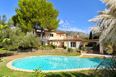 Maison &agrave; vendre &agrave; AIX-EN-PROVENCE  - 8 pi&egrave;ces - 230 m&sup2; 