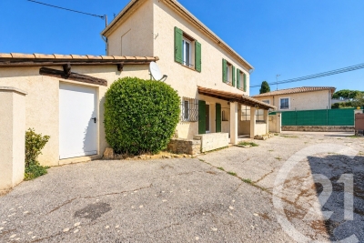 House for sale in MOUGINS  - 4 rooms - 91 m&sup2; 
