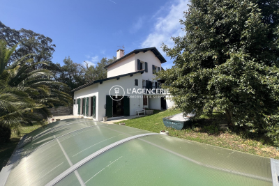 Maison &agrave; vendre &agrave; Biarritz  - 7 pi&egrave;ces 238 m&sup2; 