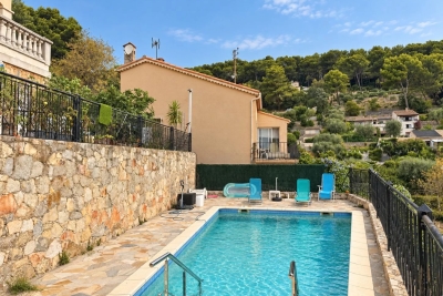 Maison &agrave; vendre &agrave; VALLAURIS  - 240 pi&egrave;ces - 240 m&sup2; 