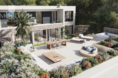 House for sale in LE LAVANDOU  - 5 rooms - 294 m&sup2; 