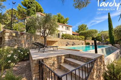 Maison &agrave; vendre &agrave; Ollioules  - 6 pi&egrave;ces 180 m&sup2; 