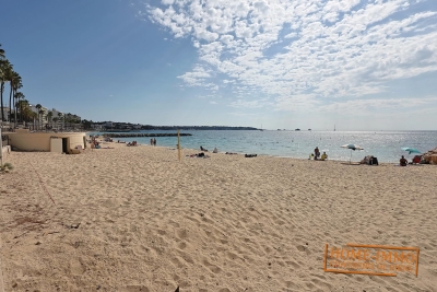 Appartement &agrave; vendre &agrave; JUAN-LES-PINS  - 3 pi&egrave;ces - 65 m&sup2; 