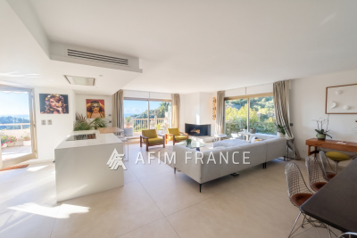 Appartement &agrave; louer &agrave; EZE  - 4 pi&egrave;ces - 130 m&sup2; 