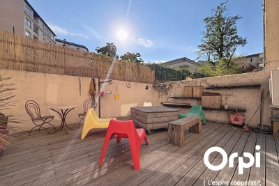 Appartement &agrave; vendre &agrave; Villeurbanne  - 4 pi&egrave;ces 149 m&sup2; 