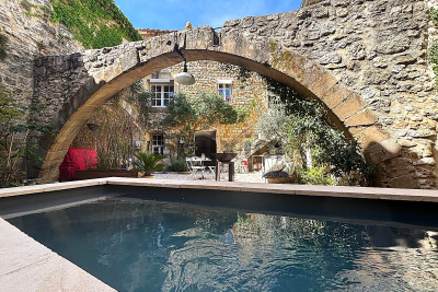 Maison &agrave; vendre &agrave; UZÈS  - 8 pi&egrave;ces - 165 m&sup2; 