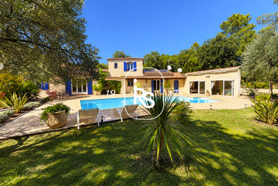 Maison &agrave; vendre &agrave; Vallon Pont D Arc  - 5 pi&egrave;ces 170 m&sup2; 