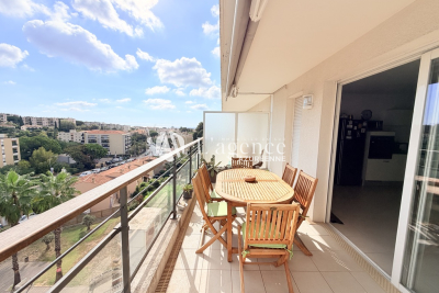 Appartement &agrave; vendre &agrave; Cagnes-sur-Mer  - 3 pi&egrave;ces 65 m&sup2; 