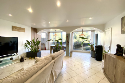 Appartement &agrave; vendre &agrave; LA VALETTE-DU-VAR  - 4 pi&egrave;ces - 98 m&sup2; 