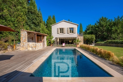 Maison &agrave; vendre &agrave; Mougins  - 8 pi&egrave;ces 282 m&sup2; 