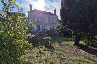 Maison &agrave; vendre &agrave; Sable sur Sarthe  - 9 pi&egrave;ces 235 m&sup2; 