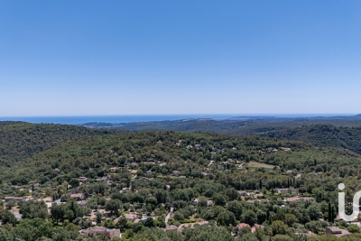 Maison &agrave; vendre &agrave; Tourrettes-sur-Loup  - 5 pi&egrave;ces 190 m&sup2; 