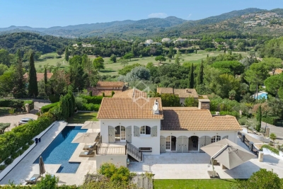 Maison &agrave; vendre &agrave; Mandelieu-la-Napoule  - 7 pi&egrave;ces 280 m&sup2; 