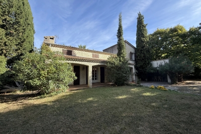 Maison &agrave; vendre &agrave; MONTÉLIMAR  - 9 pi&egrave;ces - 161 m&sup2; 