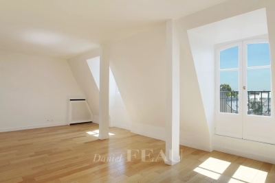 Appartement &agrave; louer &agrave; PARIS 7EME Invalides 1 - 3 pi&egrave;ces - 81 m&sup2; 