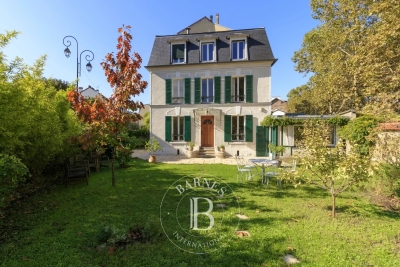 Maison &agrave; vendre &agrave; LA GARENNE COLOMBES Wallace - 8 pi&egrave;ces - 232 m&sup2; 