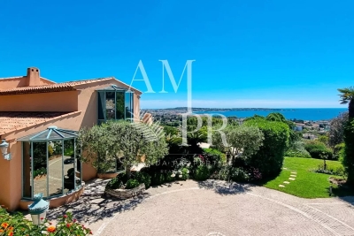 Maison &agrave; vendre &agrave; CANNES Cabris - 10 pi&egrave;ces - 350 m&sup2; 