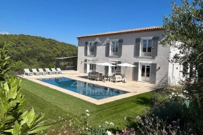 Maison &agrave; vendre &agrave; MOUGINS Promenade du Paillon - 5 pi&egrave;ces - 228 m&sup2; 