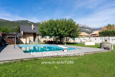 Maison &agrave; vendre &agrave; La Batie-Neuve  - 7 pi&egrave;ces 170 m&sup2; 