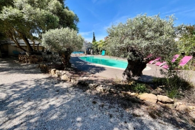 Maison &agrave; vendre &agrave; BALARUC-LES-BAINS  - 5 pi&egrave;ces - 180 m&sup2; 