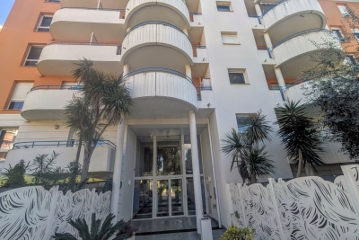 Appartement &agrave; vendre &agrave; CANNES-LA-BOCCA Caravadossi-George v - 2 pi&egrave;ces - 37 m&sup2; 