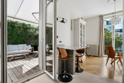 Appartement &agrave; vendre &agrave; Paris 16Eme  - 4 pi&egrave;ces 144 m&sup2; 