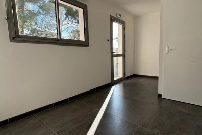 Commerce &agrave; louer &agrave; AIX-EN-PROVENCE  - 1 pi&egrave;ces - 12 m&sup2; 