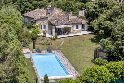 House for sale in GRASSE  - 6 rooms - 163 m&sup2; 