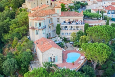 House for sale in LE CASTELLET  - 12 rooms - 885 m&sup2; 