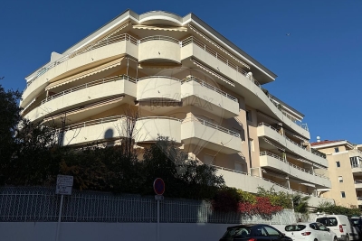Apartment for sale in CANNES  - 3 rooms - 70 m&sup2; 