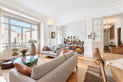 Apartment for sale in BIARRITZ  - 5 rooms - 122 m&sup2; 