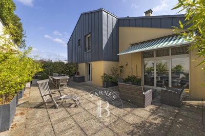 Apartment for sale in COURBEVOIE  - 6 rooms - 239 m&sup2; 