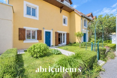 Apartment for sale in ANNECY  - 4 rooms - 100 m&sup2; 