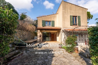 Maison &agrave; vendre piscine jardin vue s 
