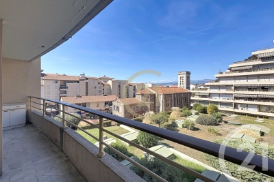 Appartement &agrave; vendre &agrave; Cannes-la-Bocca  - 2 pi&egrave;ces 29 m&sup2; 