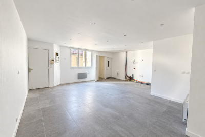 Apartment for sale in BORDEAUX  - 3 rooms - 75 m&sup2; 