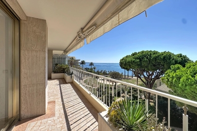 Apartment for sale in CANNES  - 2 rooms - 63 m&sup2; 