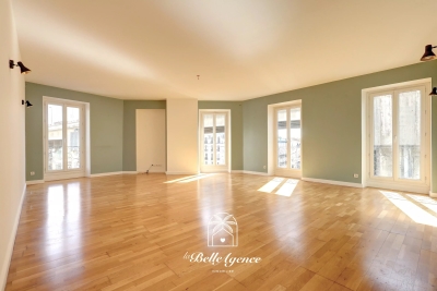 Appartement &agrave; vendre &agrave; NICE  - 3 pi&egrave;ces - 109 m&sup2; 