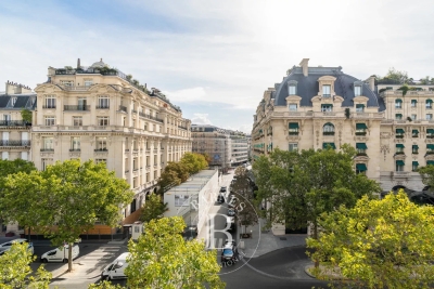 Apartment for sale in PARIS 16EME Sainte-Avoye - 7 rooms - 189 m&sup2; 