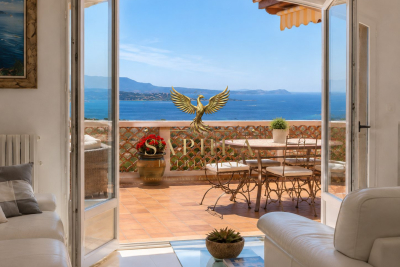 Maison &agrave; vendre &agrave; Bandol  - 10 pi&egrave;ces 225 m&sup2; 