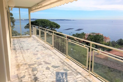 Appartement &agrave; louer &agrave; CANNES  - 3 pi&egrave;ces - 102 m&sup2; 
