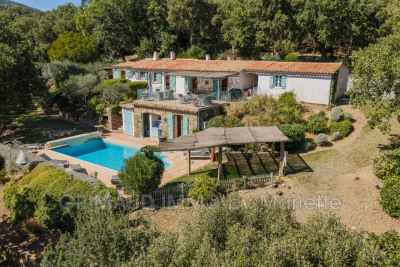 House for sale in LA GARDE-FREINET  - 6 rooms - 126 m&sup2; 