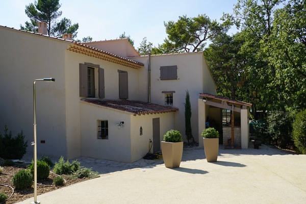 MÉNERBES - Annonce Maison à vendre 5 pièces - 122 m² MÉNERBES - Annonce Maison à vendre 5 pièces - 122 m²
