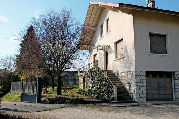 BELLEY - Annonce Maison à vendre 5 pièces - 100 m² BELLEY - Annonce Maison à vendre 5 pièces - 100 m²
